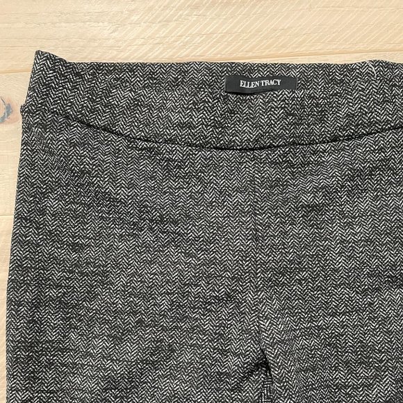 Ellen Tracy Pattern Leggings - Picture 2 of 2
